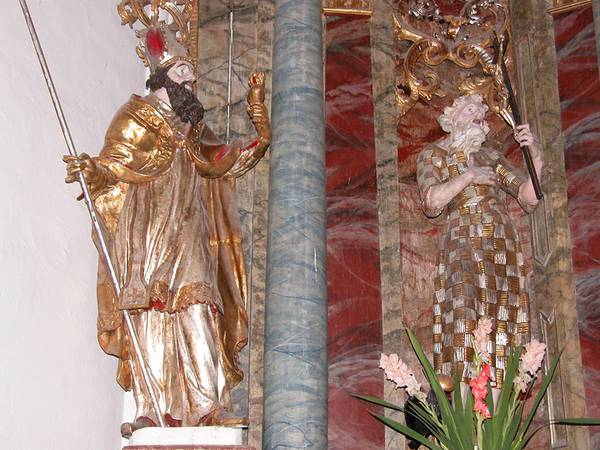 Die Statuen des hl. Augustinus und des hl. Paulus von Theben auf dem Hochaltar der Pauliner-Klosterkirche Marianosztra in Ungarn, 18. Jh.