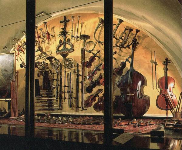 Historische Musikinstrumente im Museum des Klosters Jasna Góra in Tschenstochau