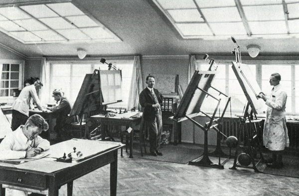 Konstruktionsbüro der Zahnradfabrik um 1920