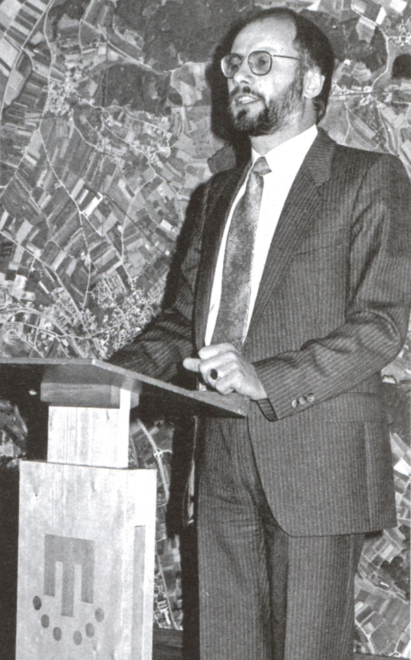 Elmar L. Kuhn beim Vortrag dieses Textes beim Gemeindejubiläum Kressbronn 1984